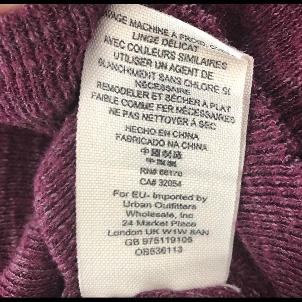 Free People We the Free burgundy split back long sleeve turtleneck top size XS - Picture 7 of 8